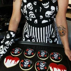 Lust For Skulls Apron -Sourpuss shop AB88C15F 6614 4959 A70E 15E54681778C